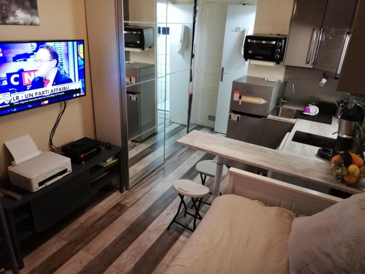 Charming Central Paris Studio Apartment ภายนอก รูปภาพ