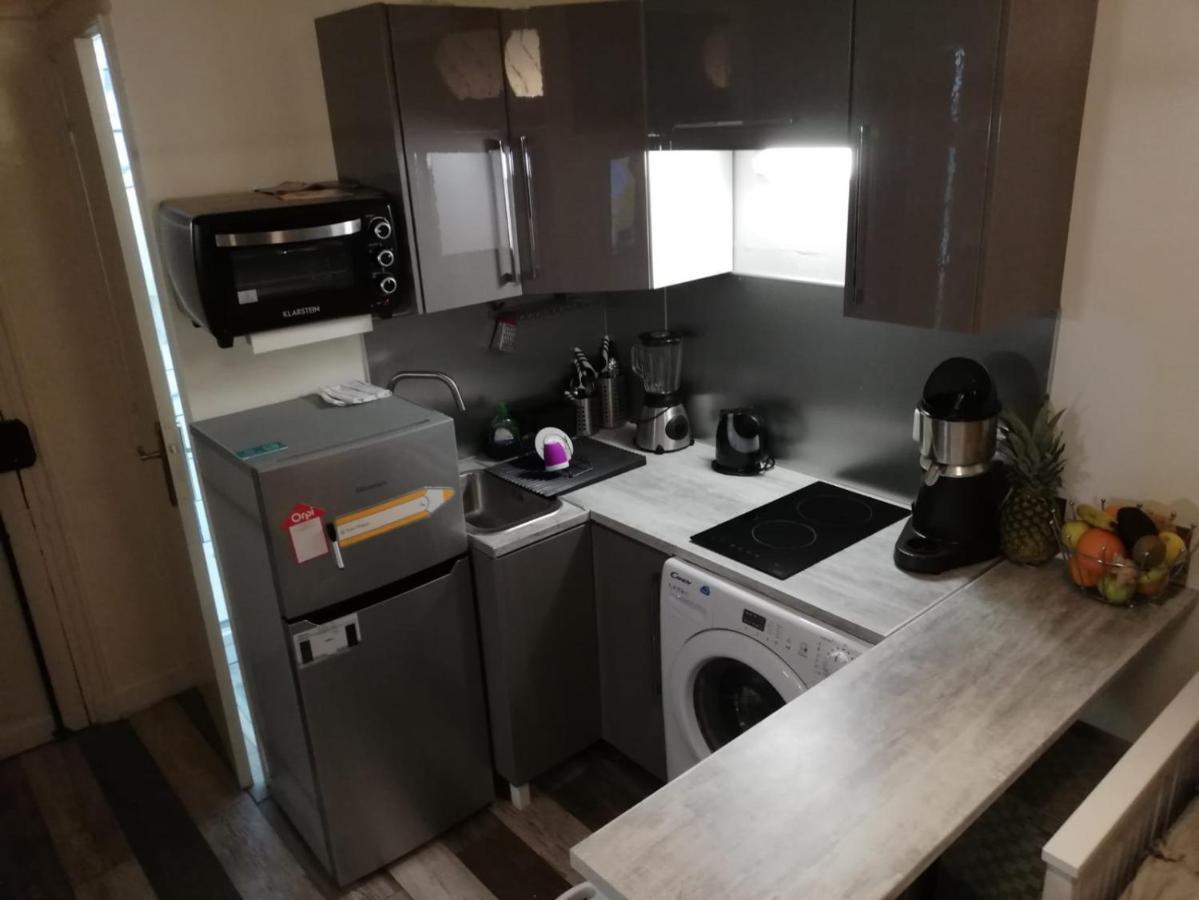 Charming Central Paris Studio Apartment ภายนอก รูปภาพ